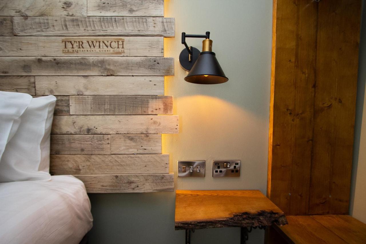 Hotel Tyr Winch à Cardiff Extérieur photo