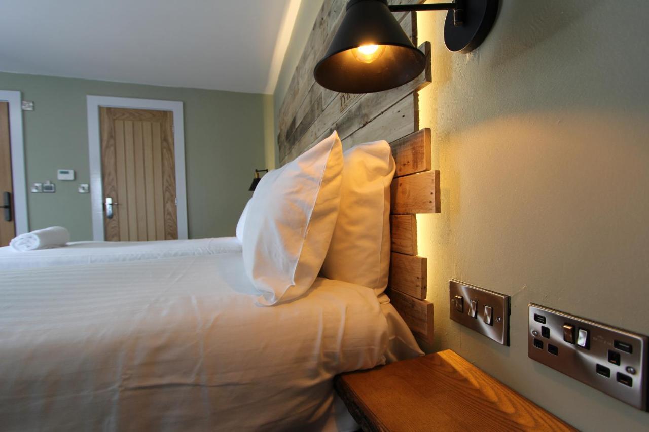 Hotel Tyr Winch à Cardiff Extérieur photo