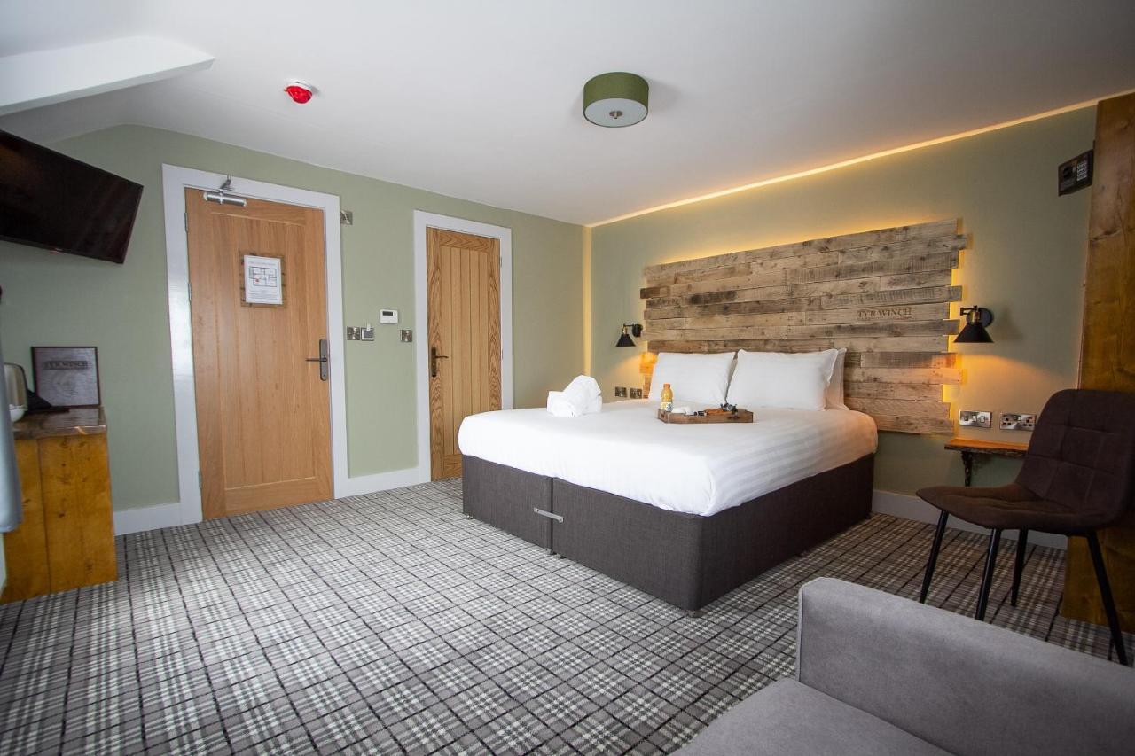 Hotel Tyr Winch à Cardiff Extérieur photo